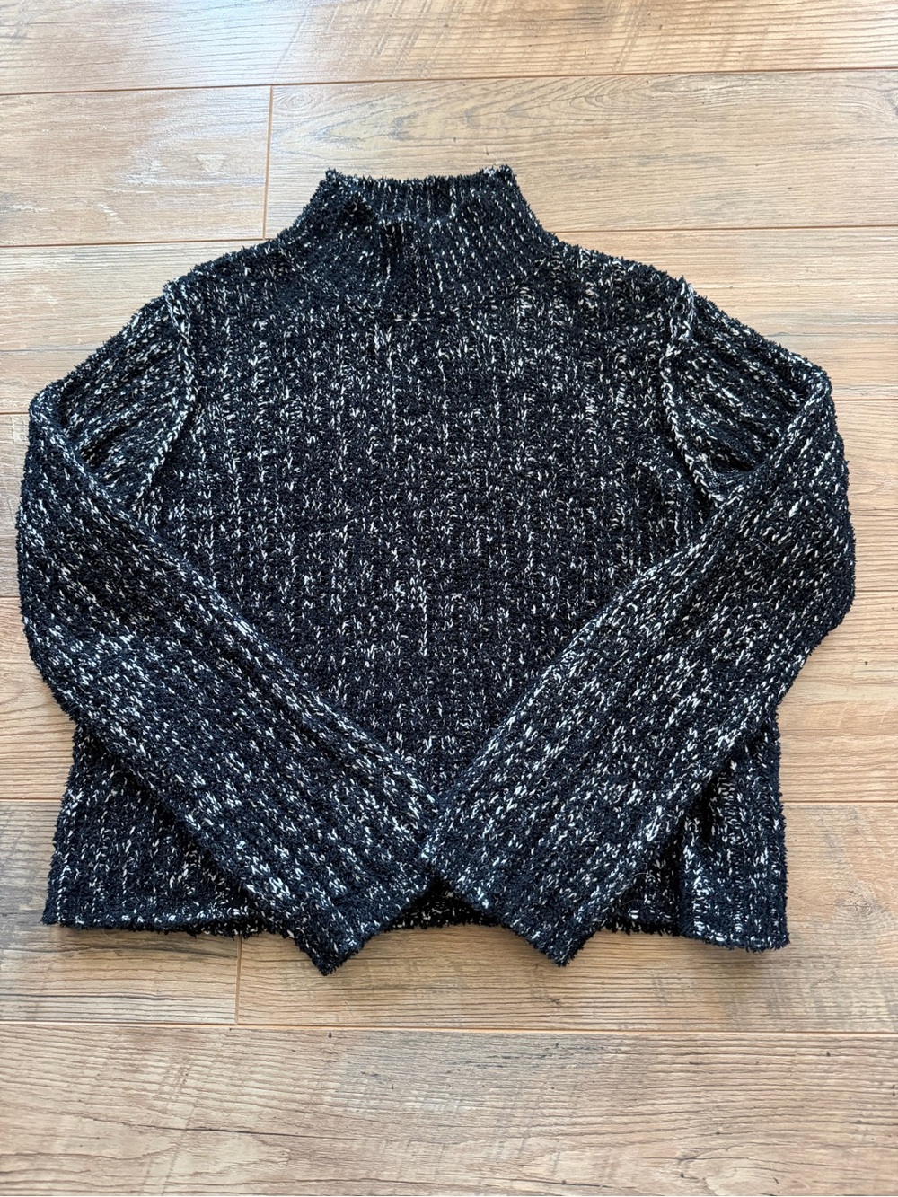 Steve Madden Cozy Black Marled Turtleneck Sweater